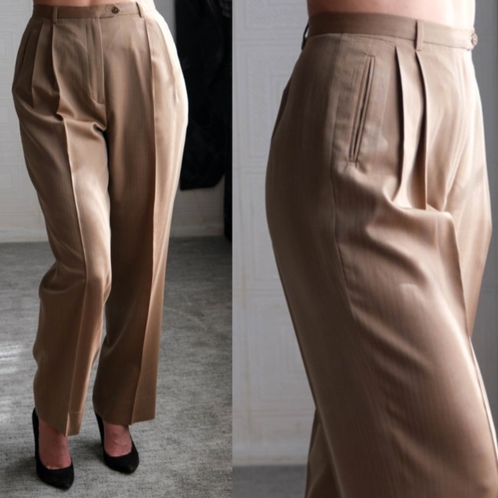 Elegant Women's Black Pleated Trousers